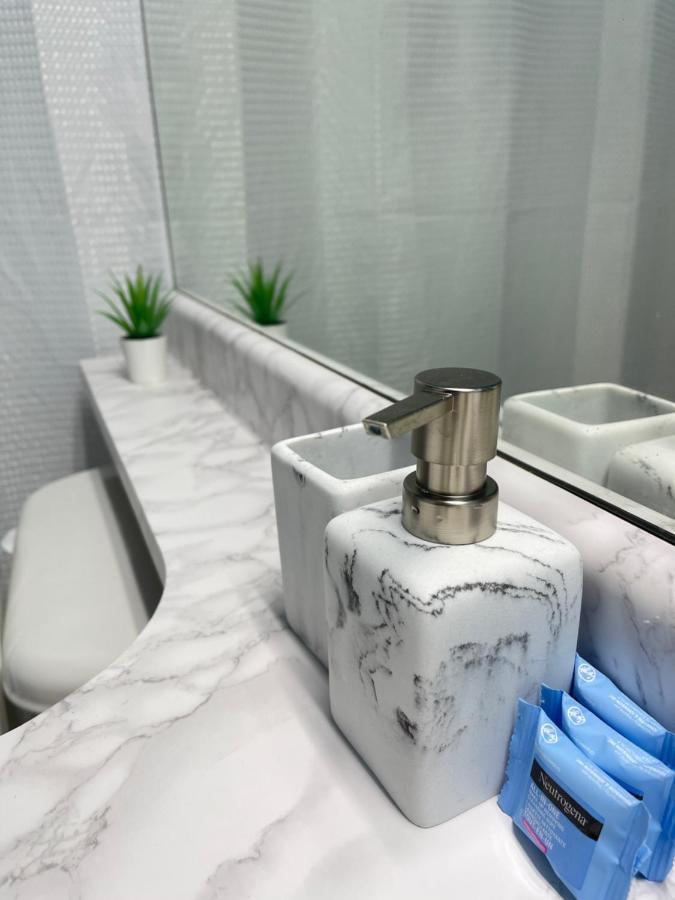 Downtown 1Br Condo At Granville Strip Near English Bay Vancouver Zewnętrze zdjęcie