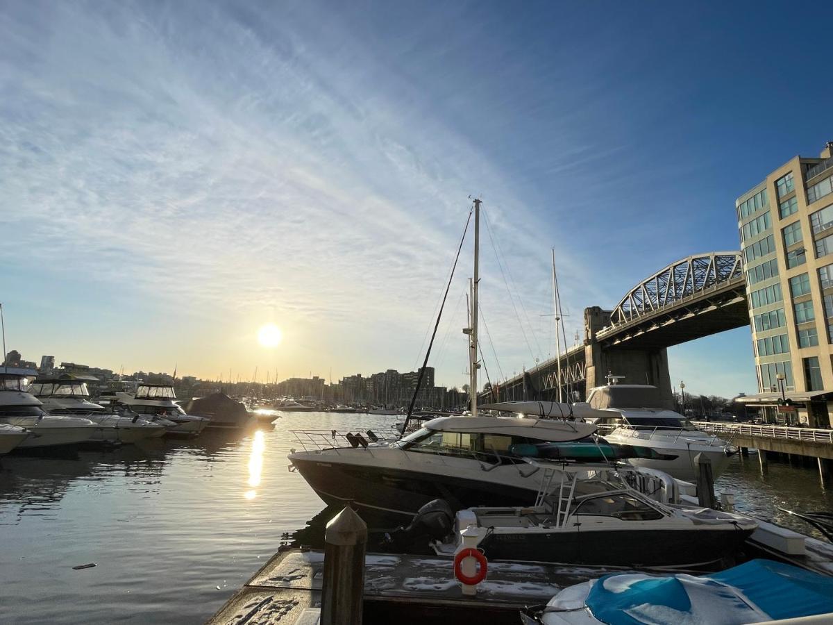 Downtown 1Br Condo At Granville Strip Near English Bay Vancouver Zewnętrze zdjęcie